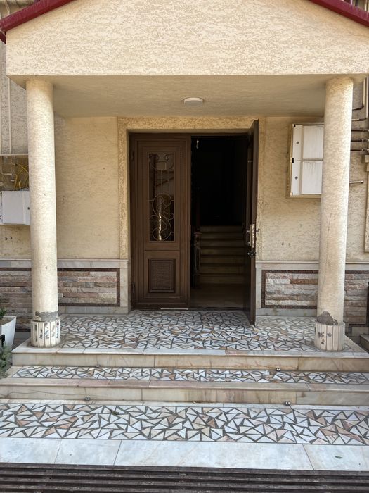 Замона туйхона рупарасида 1 этаж 90 квадрат 3 хона