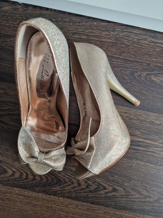 Pantofi cu sclipici marimea 37