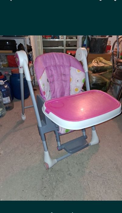 Măsuță bebe cu scaunel
Scaunul se poate lăsa pe spate ast