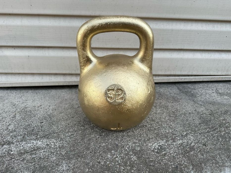 Продам гирю 32 кг
