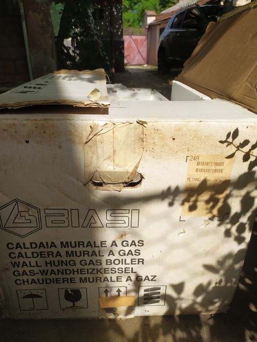 Vând centrala termica Baxi și Biasi