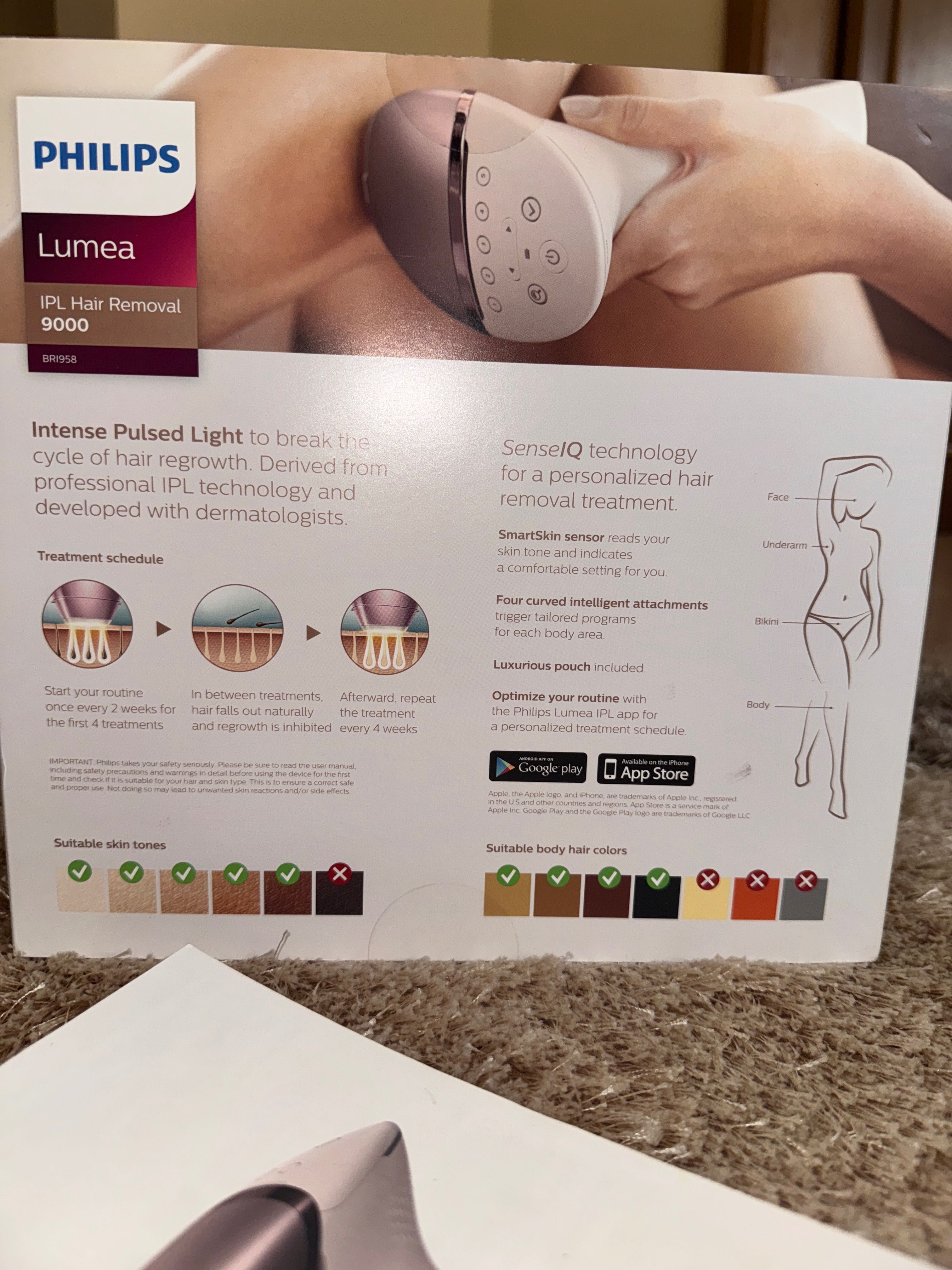 Фотоепилатор Philips Lumea 9000