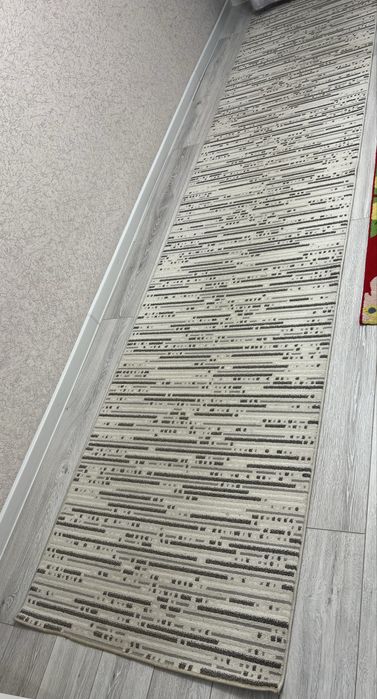 СРОЧНО продаются ковры! Размер: 1*5,5