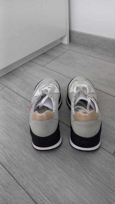 Спортни обувки сникърси