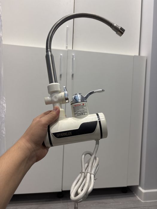 Смеситель проточный с нагревателем / смеситель водонагреватель