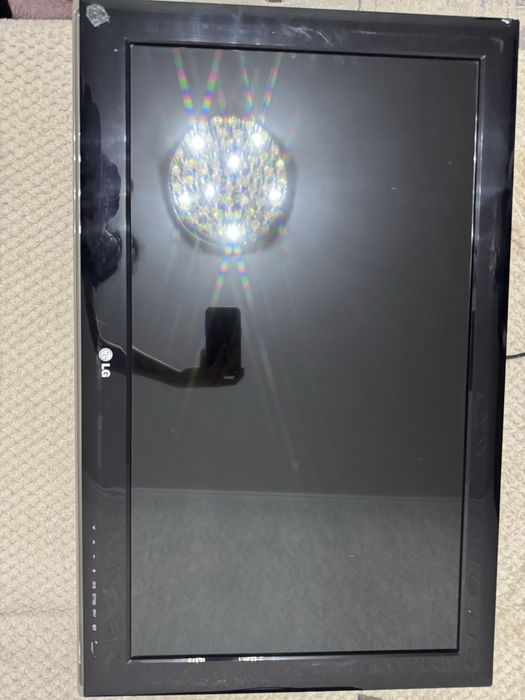 Продам телевизор LG