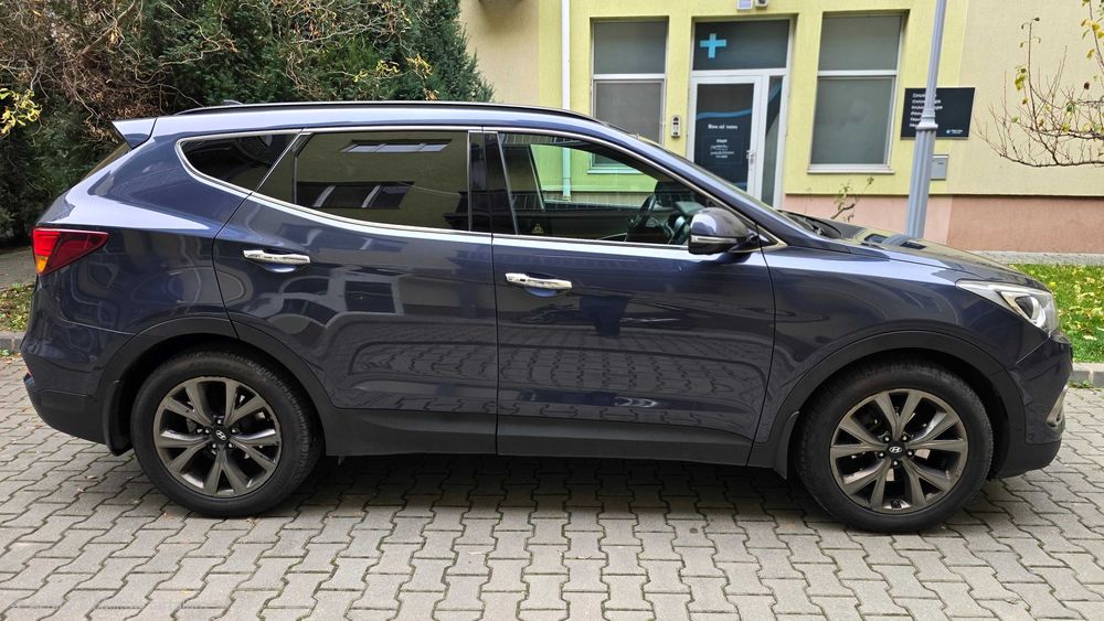 Hyundai Santa Fe 2017 — 2.2 Diesel • Echipare Luxury Pack