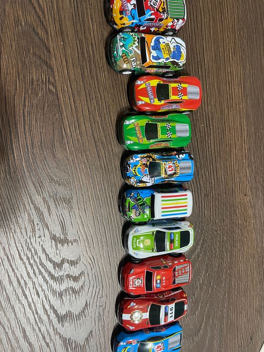 Set 20 mașinuțe metalice (BECILES) – aliaj, tragere înapoi