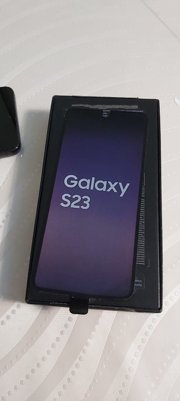 Срочно продам Samsung s23 Phantom black  8/128gb