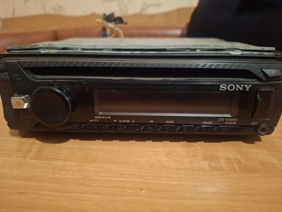 Магнитола SONY CDX-G1000U