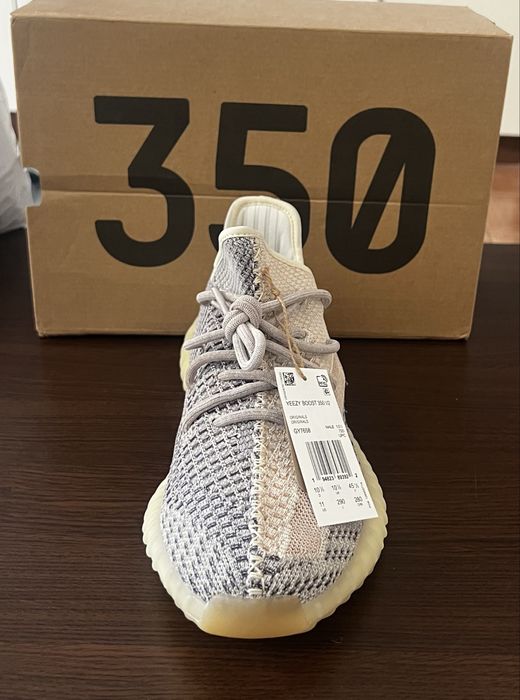 Adidas Yeezy Boost 350 V2 Yeshaya