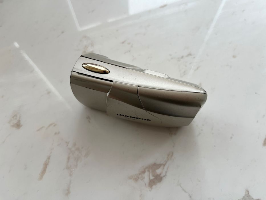 Olympus MJU 2 - Шампанско