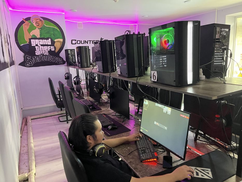 Продается компьютерный клуб,компьютеры