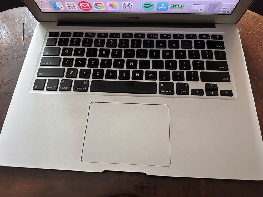 MacBook Air (13-inch,  2014)