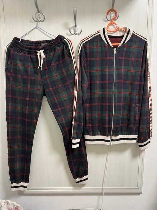 Костюмы мужские спортивные и классические в хорошем состоянии Срочно!