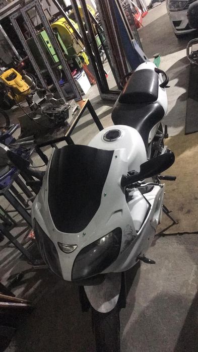 Kawasaki ninja zx6r