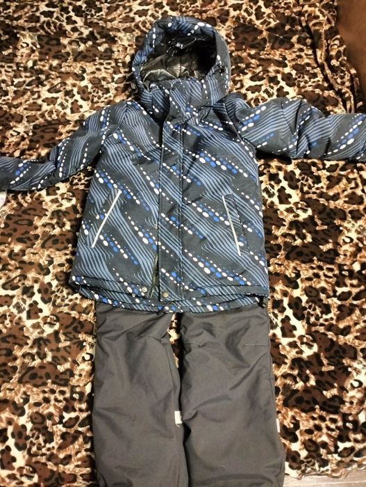 Продам зимний костюм для мальчика р-р 134