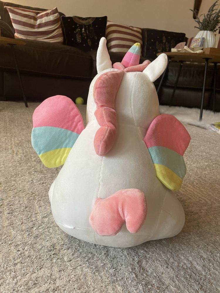 Плюшена играчка еднорог