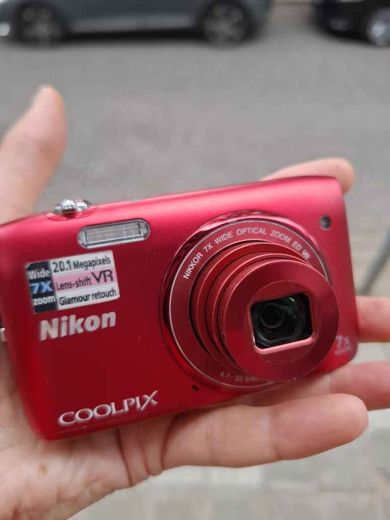 Компактен дигитален фотоапарат NIKON COOLPIX S3500