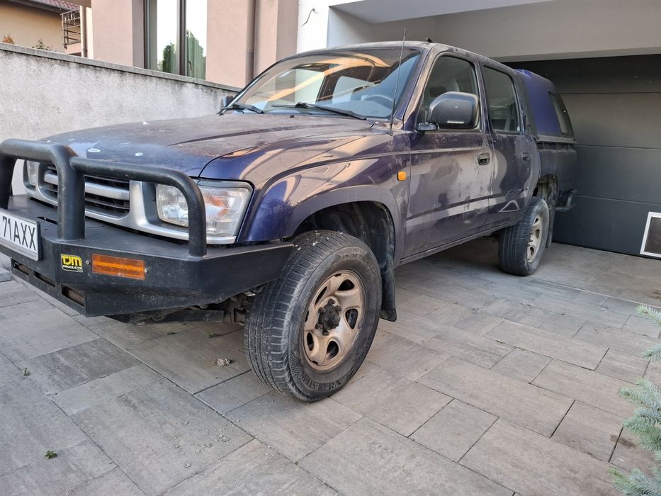 autoutilitara Toyota Hilux