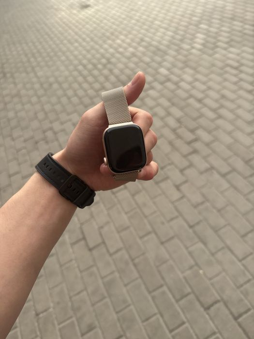 Продам apple watch 10 42