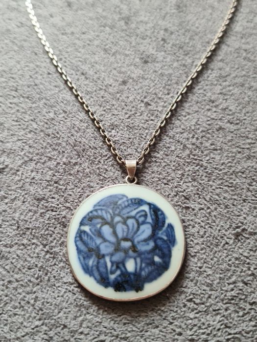 Bijuterie asiatice fine din porțelan antic chinezesc, lucrate manual