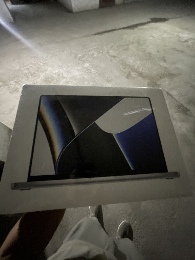 Срочно 64Гб ОЗУ 8Тб ПЗУ ИИ МУТАХАСИСЛАР УЧУН Apple MacBook Pro 16" Sil