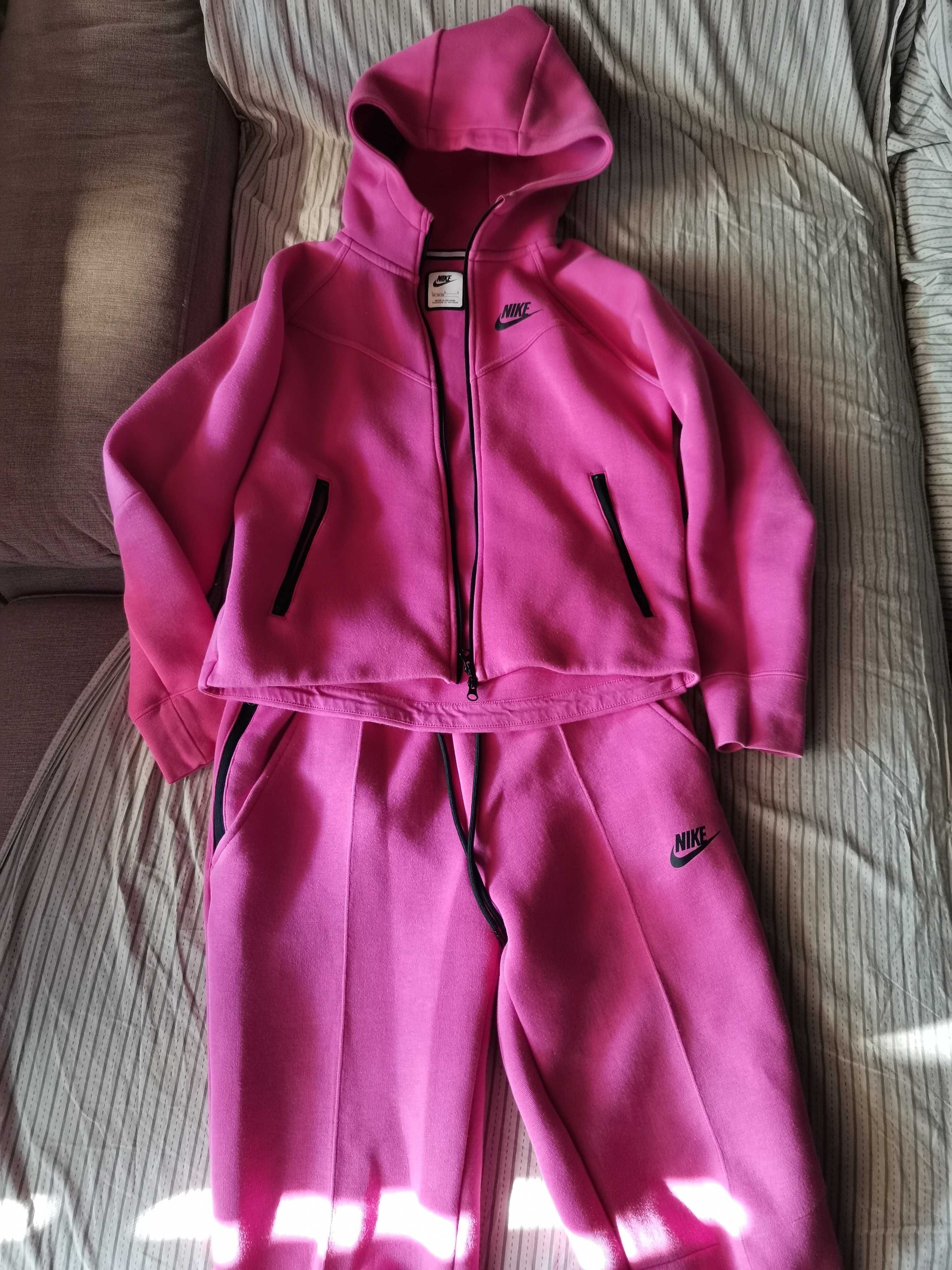 Nike Tech Fleece
