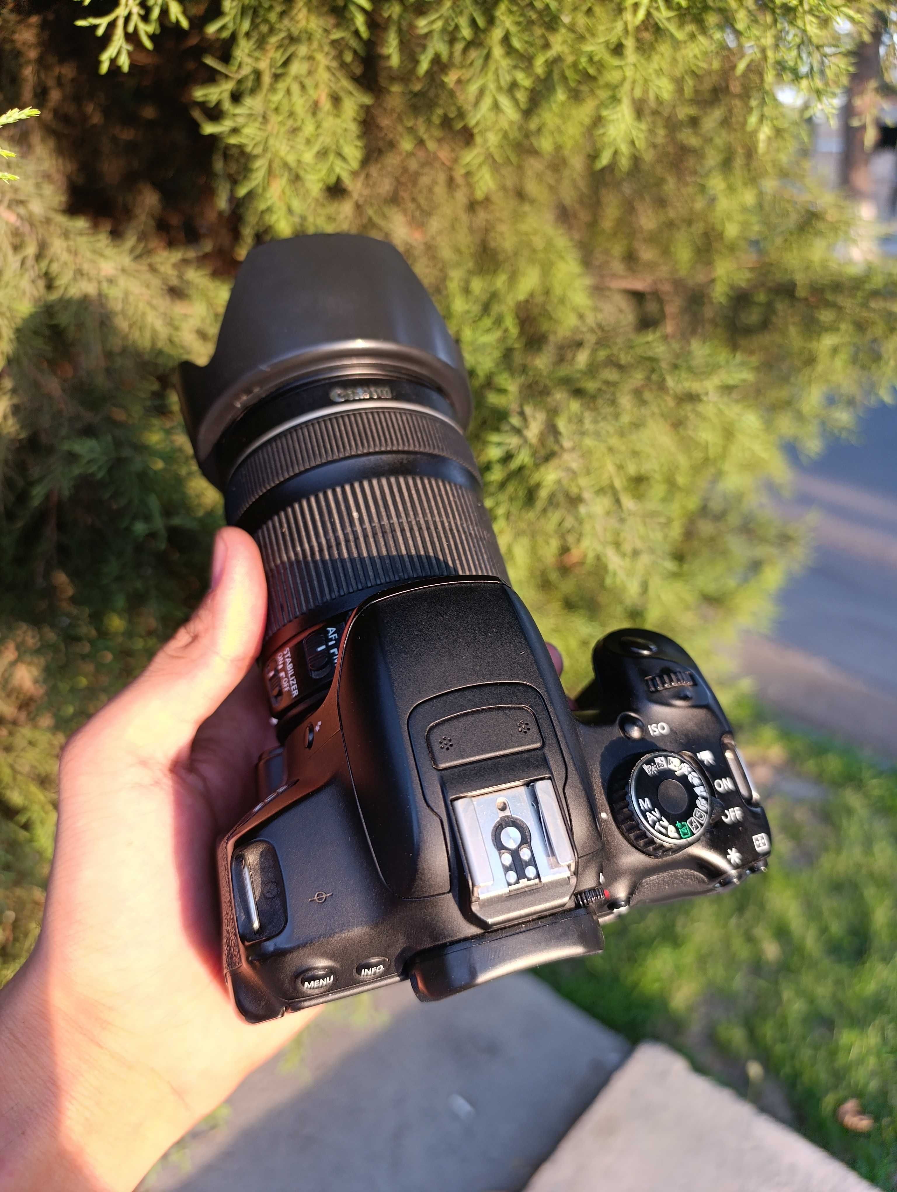 Canon EOS  650D orginal obektivi bilan sotiladi