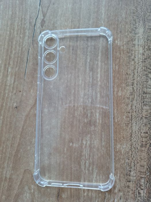 Vând 2 huse și 2 folii sticla,noi pentru Samsung A55