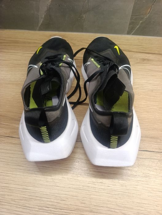 маратонки Nike Vista 42,5