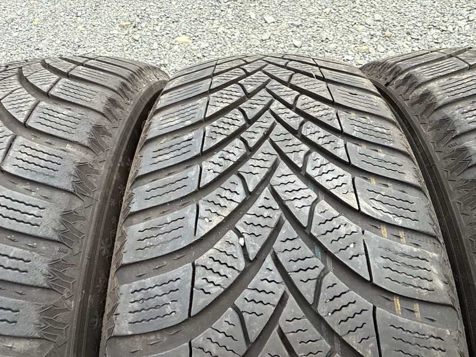 4бр. Зимни Гуми 205/60R/16 -SEMPERIT- DOT:2523+4622- 6.3мм+5.7мм