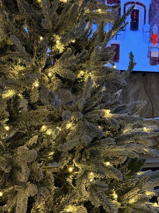 Искусственная новогодняя елка