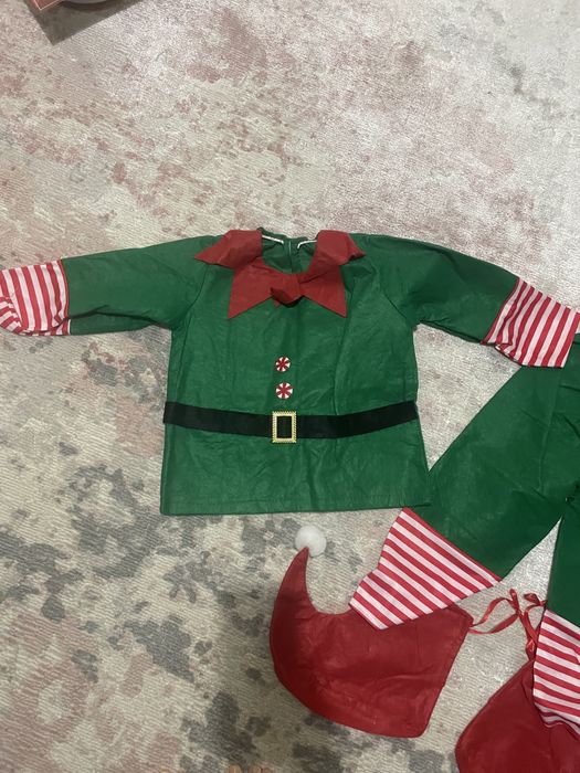 Costum elf marime 4-5 ani