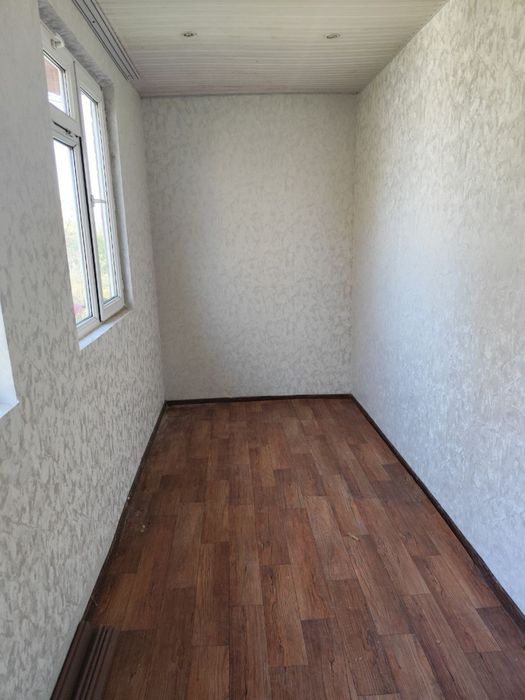 Чиланзар 13.  1 комнатная 2 х 6 балкон с ремонтом