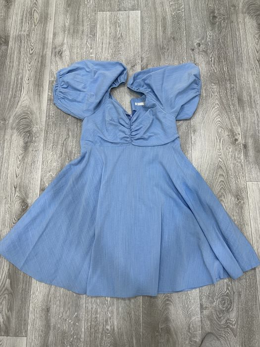 Продам красивое голубое платье