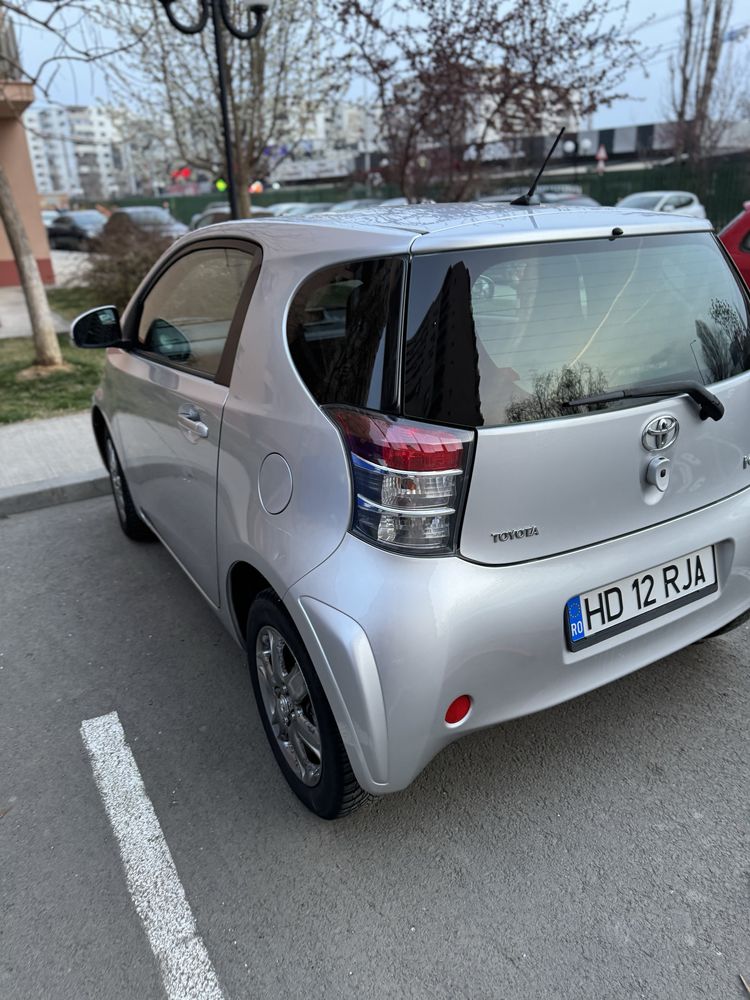 Vand Toyota IQ Unic proprietar