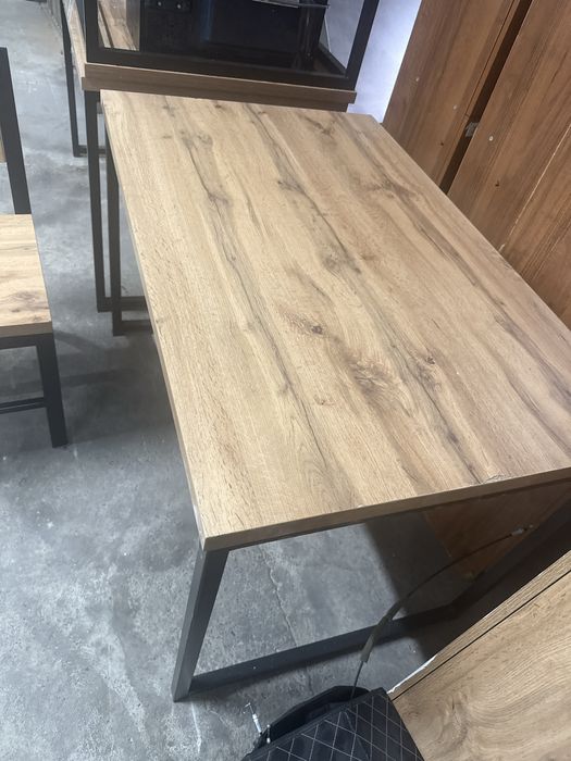 Продам стол и стулья