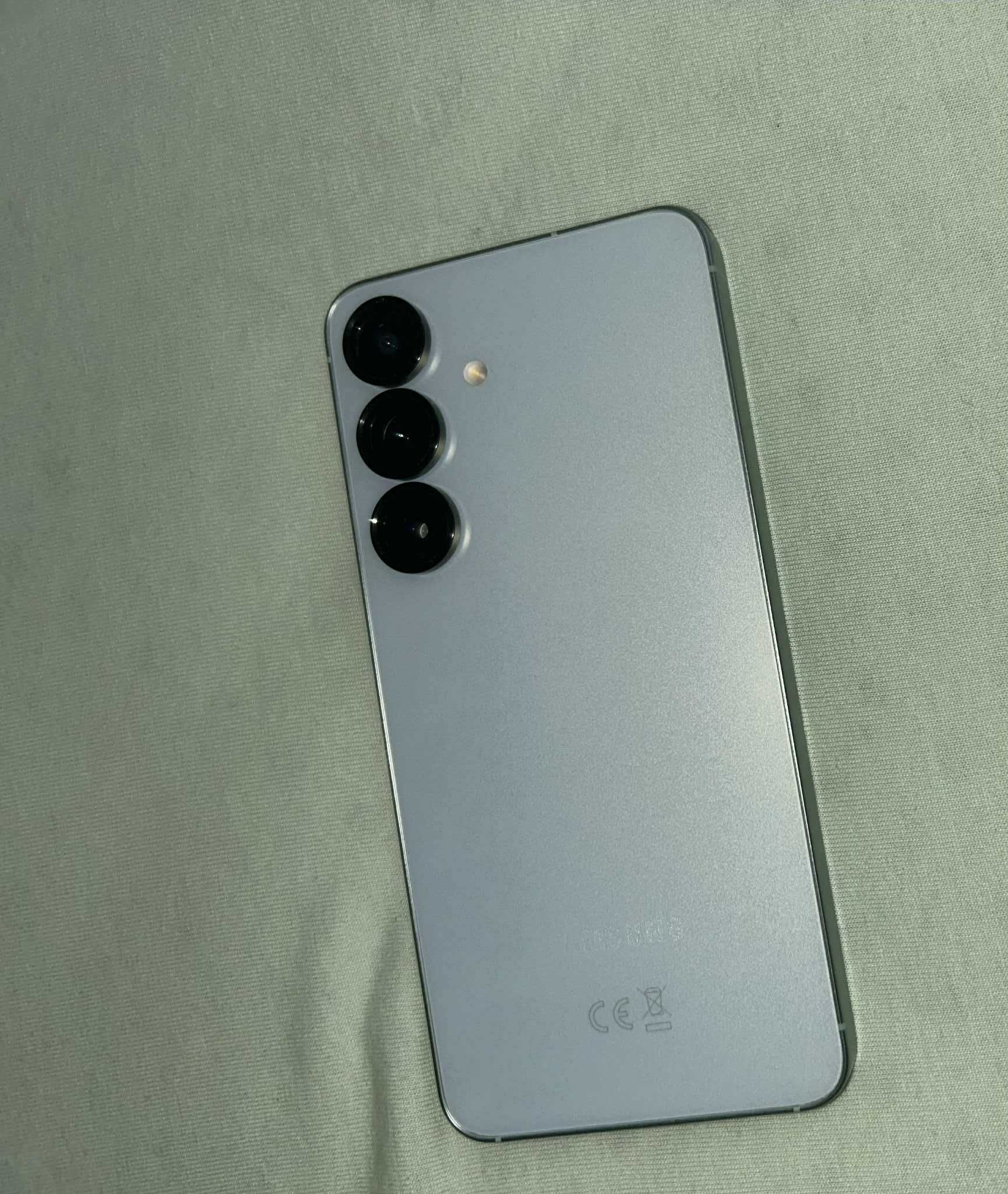 Samsung S25 256 ГБ С ГАРАНЦИЯ