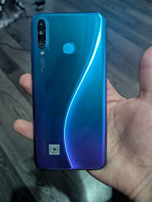 Vând ieftin telefon Huawei P30 Lite