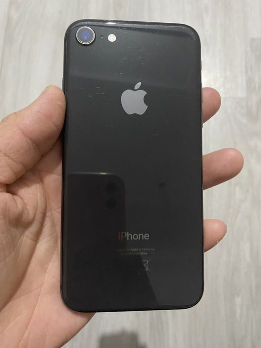 Айфон 8 харошем состянем