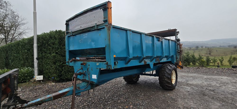 Remorca de gunoi Rolland 7 tone incarcare gunoi de pasare porci vaci