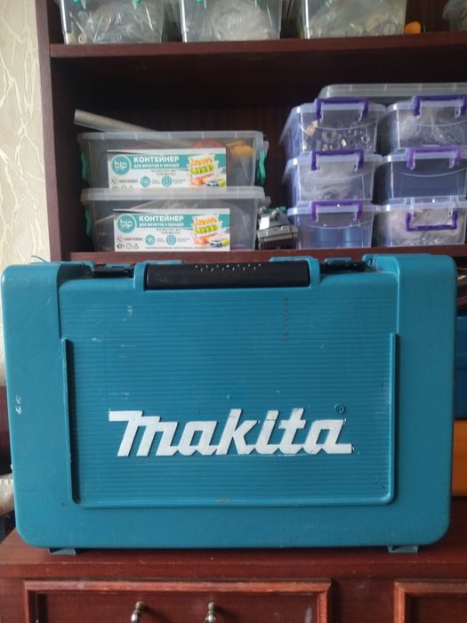 Перфоратор Макита