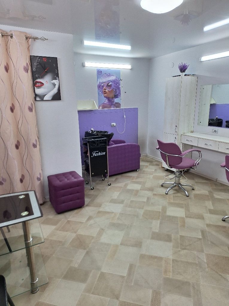 Продам Парикмахерскую на Стрелке.