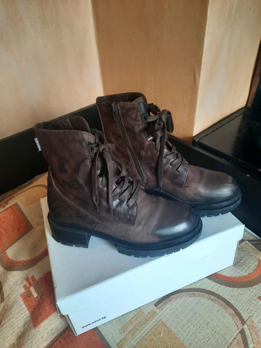 Зимни боти от естествена кожа