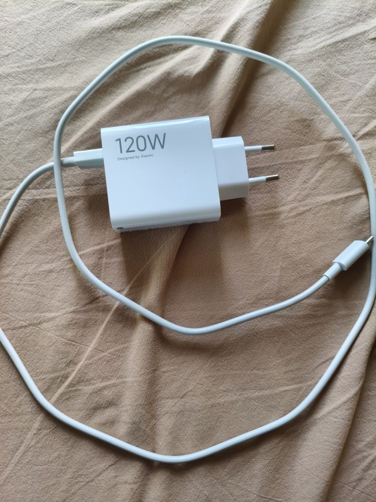 Оригинално зарядно на Xiaomi 120W