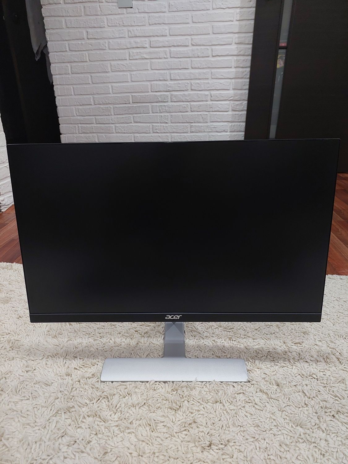 Монитор Acer RT240Y