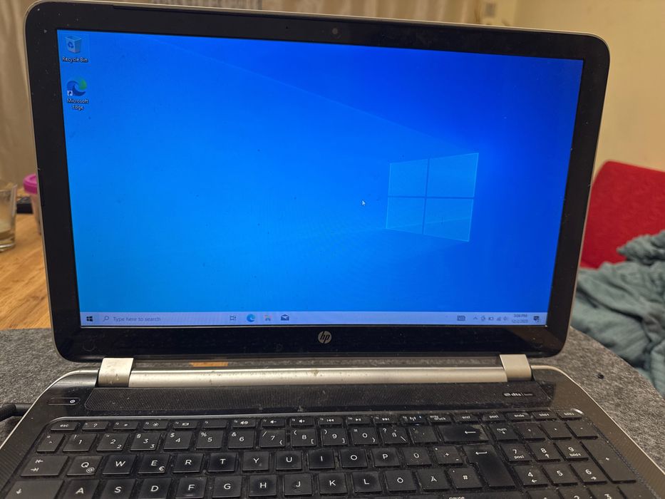 Лаптоп HP 15-n031sg