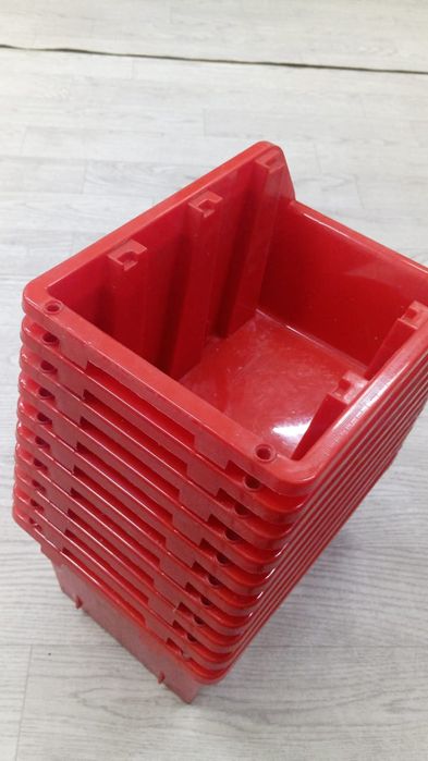 Ящики бытовые пластиковые