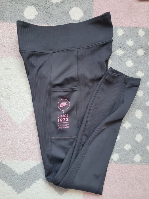 Colanți Nike S noi fără eticheta